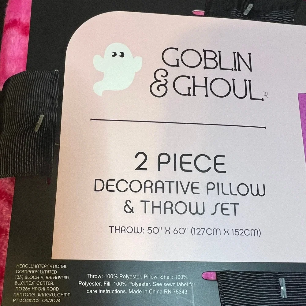 Halloween Goblin & Ghoul 2-Piece Decorative Pillow & Throw Set Pink Home Kawaii